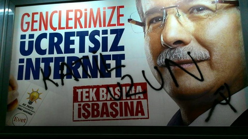ÇANAKKALE,de AKP tepkisi billboardlara yansıdı