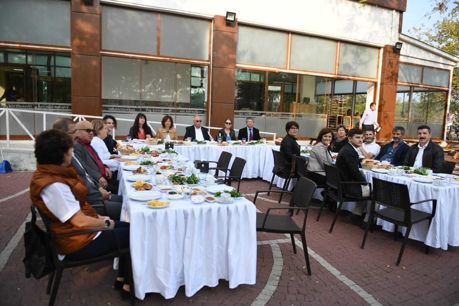 Başkan Gökhan, Muhtarlar Günü'nde muhtarlarla buluştu