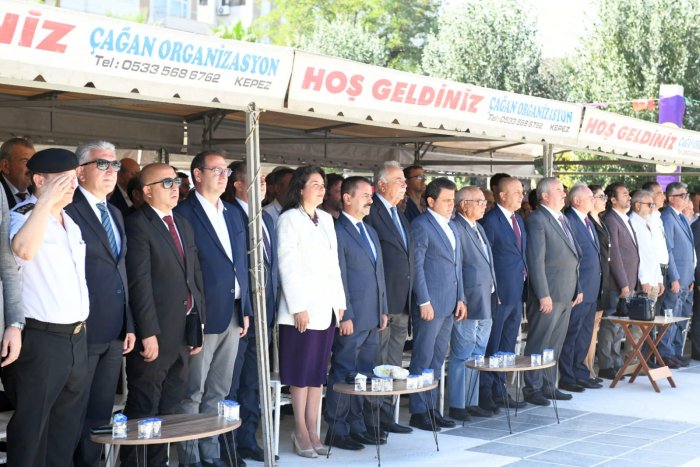 Ahilik haftası cumhuriyet meydanı (3).jpg