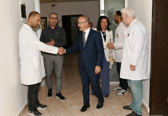 Bülent Turan Laboratuvar (3).jpg