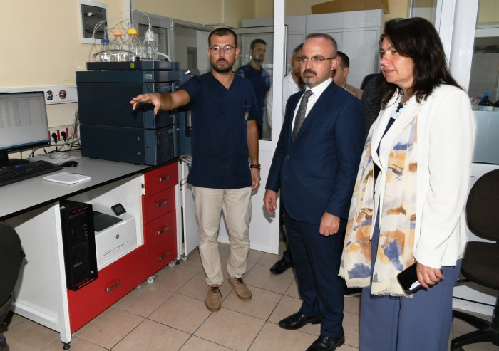 Bülent Turan Laboratuvar (4).jpg