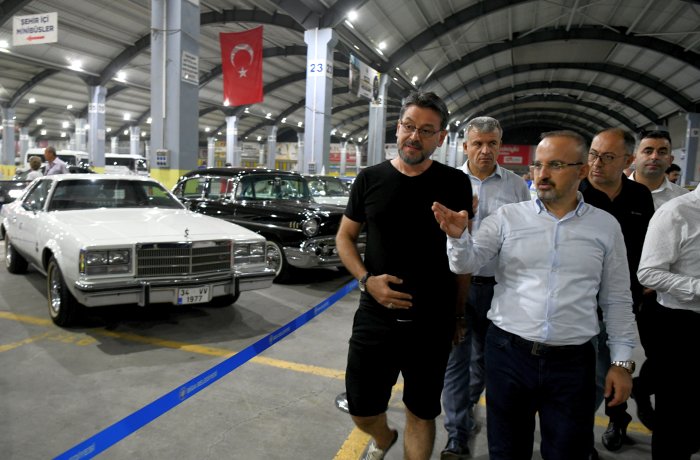 Bülent Turan klasik araba (2).jpg