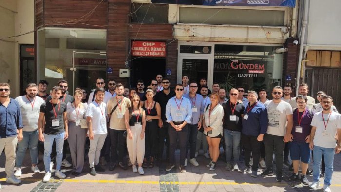 CHP gençlik güç sende  (3).jpg