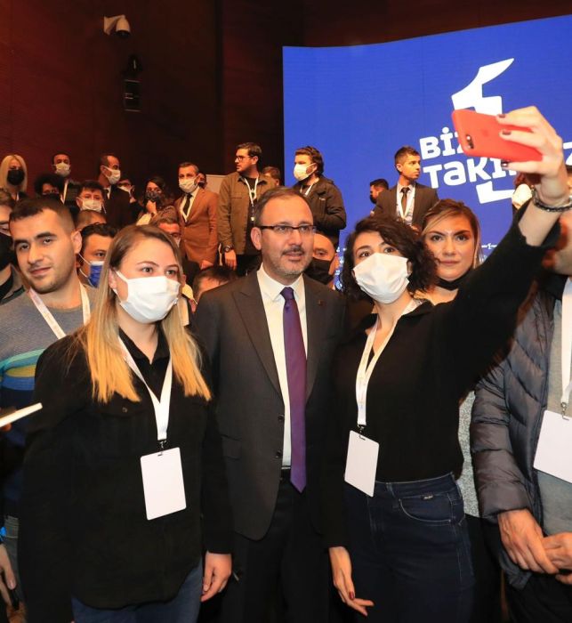 biz bir takımız (2)(1).jpg