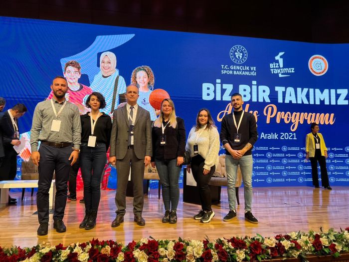 biz bir takımız (3)(1).jpg