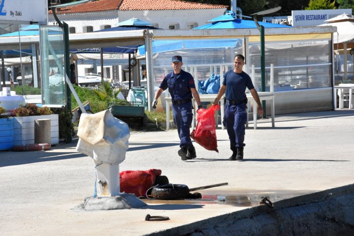 bozcaada deniz temizliği (4).jpg