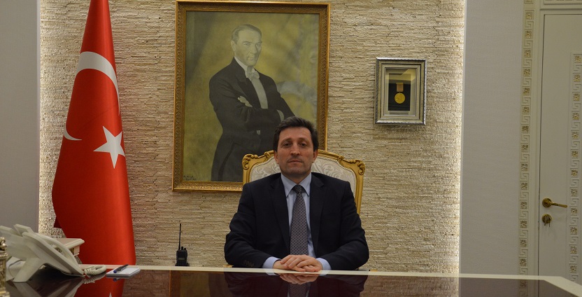 vali orhan tavlı1.jpg