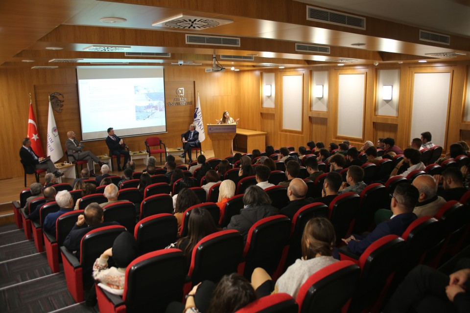 "Türkiye Turizminde Kruvaziyer Turizminin Yeri" paneli yapıldı