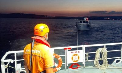 Çanakkale Boğazı’nda sürüklenen teknedeki 6 kişi kurtarıldı