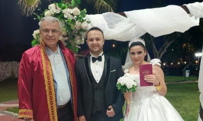 Genç çiftin nikahını Başkan Elbi kıydı