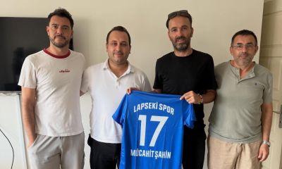 Lapseki Spor’dan genç iş insanına ziyaret ve forması hediyesi