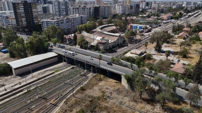'007 James Bond' filmine ev sahipliği yapan köprü, hızlı tren inşaatı için yıkılacak