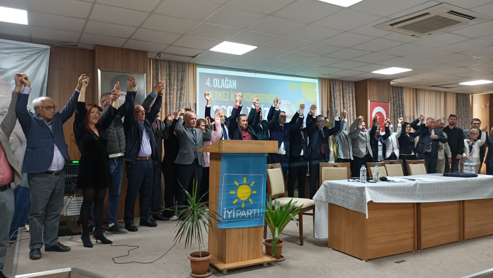 112254_wuciwug_d8d75307_ismail-mustak-b.jpeg