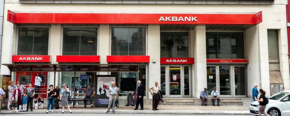 112410_wuciwug_5bcf3ba8_akbank-tan-emek.jpeg