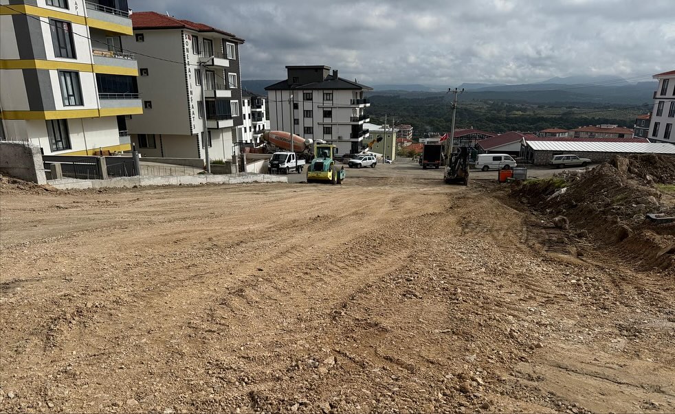 112519_wuciwug_2848d048_ayvacik-ta-yol.jpeg
