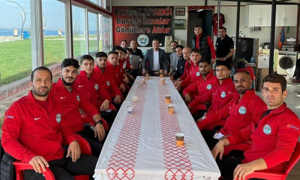 63987910_112781_baskan-ozturk-lapsekispor