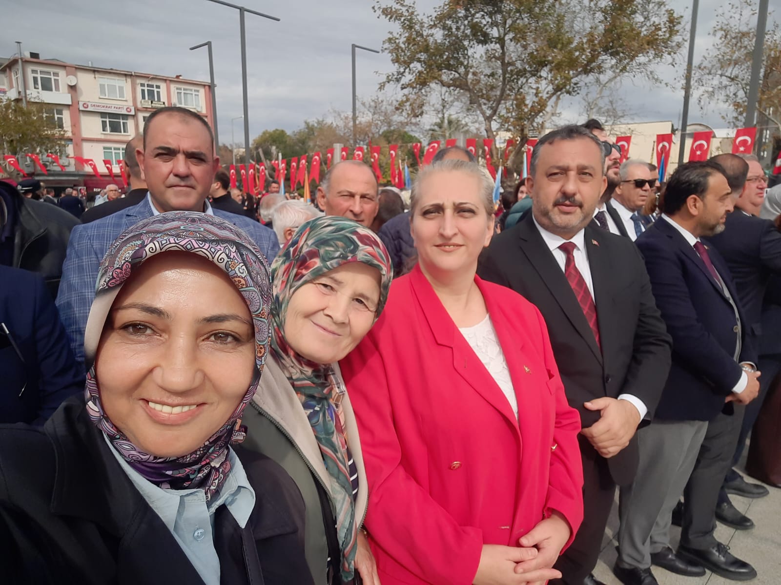 112925_wuciwug_147d6714_recep-ragip-bar.jpeg