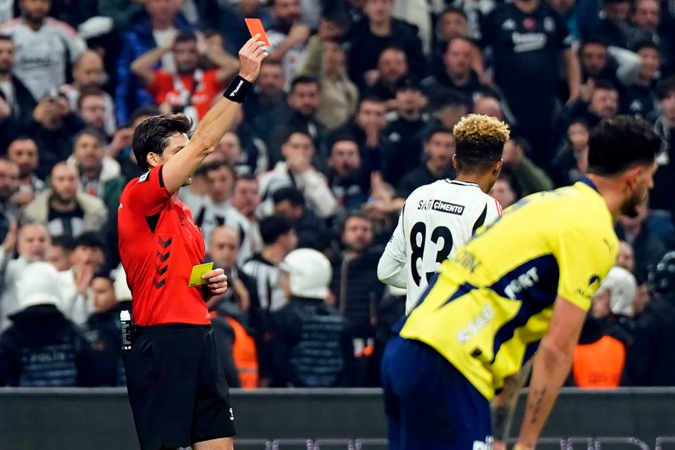 91514099_112986_besiktas-ile-fenerbahce-a