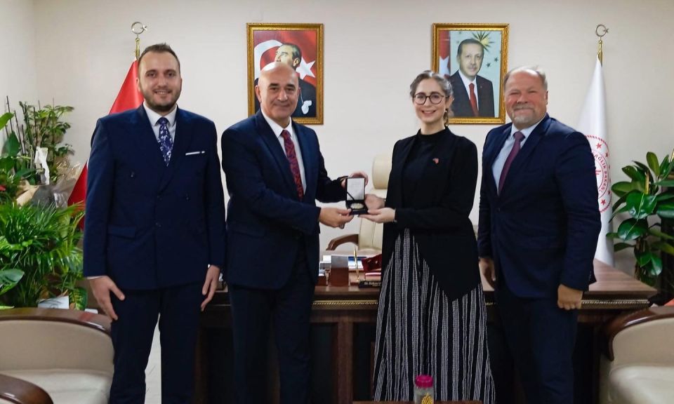 51961375_113166_konsolos-wauchope-tan-il-