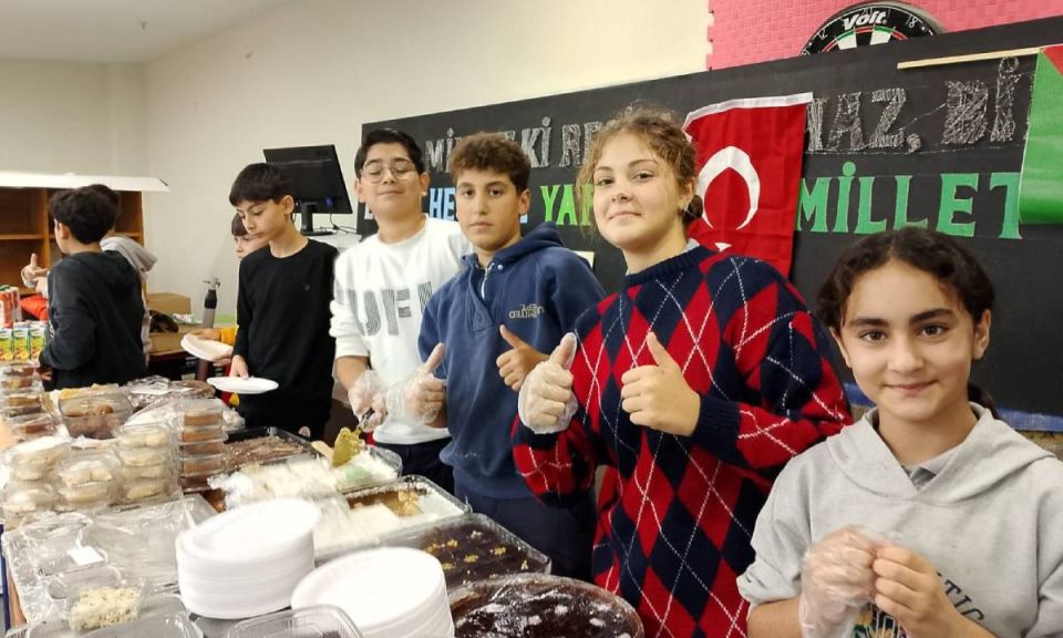 Gökçeada Ortaokulundan Filistin yararına kermes düzenlendi