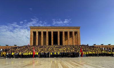 Fenerbahçeli taraftarlar, Anıtkabir’i ziyaret etti