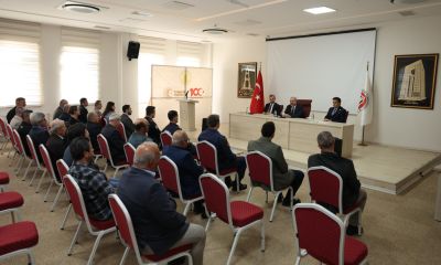 Vali Toraman, Eceabatlı muhtarlar ile bir araya geldi