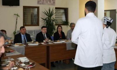 Gökçeada Belediye Başkanı Bülent Ecevit Atalay, gastronomi etkinliğine katıldı