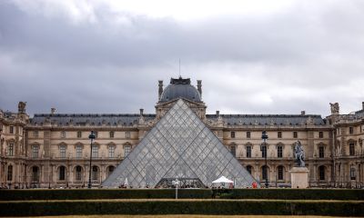 Louvre Müzesi’nde su sızıntısı: Yaklaşık 400 nadir kitap hasar gördü