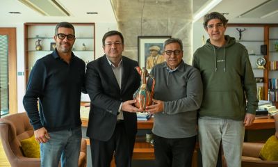 Eski Milli Futbolcu Engin Verel'den Başkan Erkek'e Ziyaret