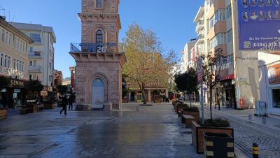 Saat Kulesi Meydanı Yeniden Güzelleşti