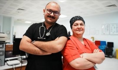 Anne-Oğul Aynı Acil Serviste Hayata Dokunuyor