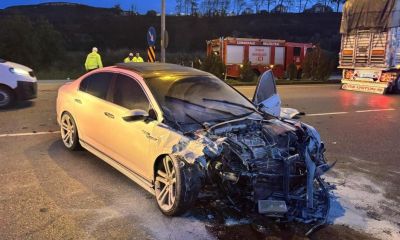 Çanakkale'de iki otomobilin çarpıştığı kazada 5 kişi yaralandı