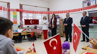 Umurbey’de İlk Ders Bayrak Sevgisi Oldu