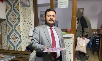 Berat Kandili’nde 18 Mart Camisi’nde Cemaate Hayır İkramı