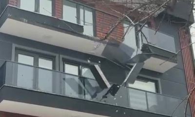 Balkon fırtınaya dayanamadı