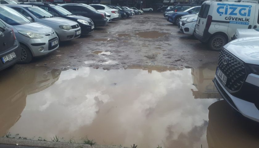 Yıkılan Binaların Arazileri Kaderine Mi Terk Edildi?