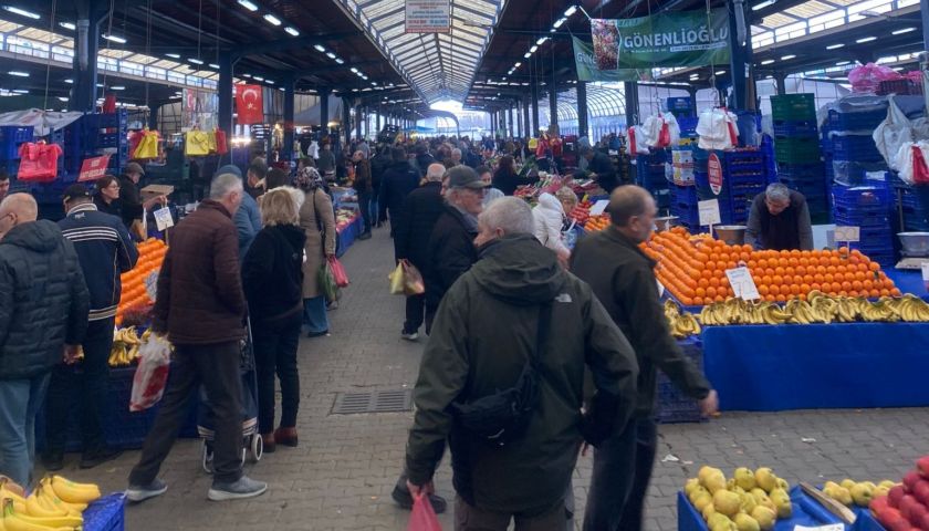 Ramazan Bereketi Cuma Pazarı’na Yansıdı