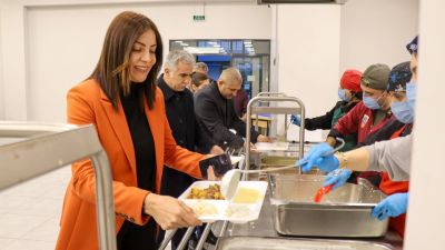 Çanakkale İl Millî Eğitim Müdürü Mine Hayta, Personelle İftarda Buluştu