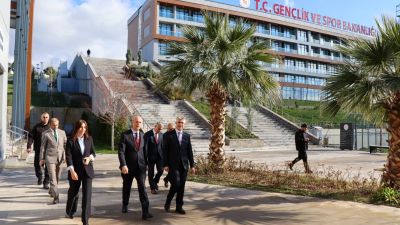 Nazif Yılmaz Çanakkale’de Güzelyalı Kamp Merkezi’ni Ziyaret Etti