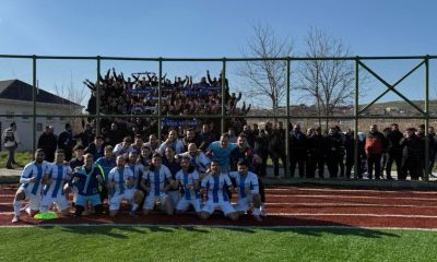 Bigaspor'dan taraftarıyla galibiyet pozu