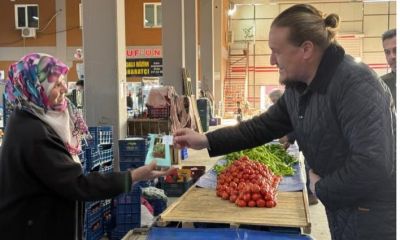 Lapseki’de 8 Mart Coşkusu: Başkan Öztürk Kadınların Gününü Kutladı