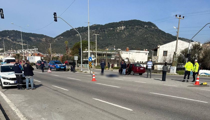 Ayvacık'ta otomobilin çarptığı yaya hayatını kaybetti