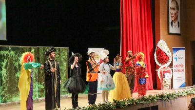 Çanakkale’de Öğrenciler İçin “Pamuk Prenses ve Arkadaşları: Bir Güvenlik Masalı” Sahnelendi