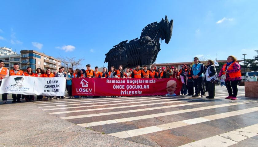 LÖSEV’den Çanakkale’de Ramazan Korteji: “Önce Çocuklar İyileşsin”
