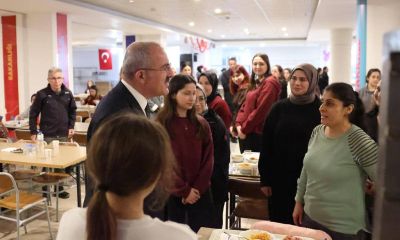 Vali Ömer Toraman öğrencilerle iftar sofrasında buluştu