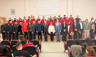 Acil Yardım ve Afet Yönetimi Öğrencileri Üniformalarını Giydi