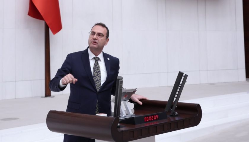 Rıdvan Uz’dan TBMM’de Tarihi 18 Mart Mesajı “Türk Olmak Zordur. Dünya ile Savaşırsın.”