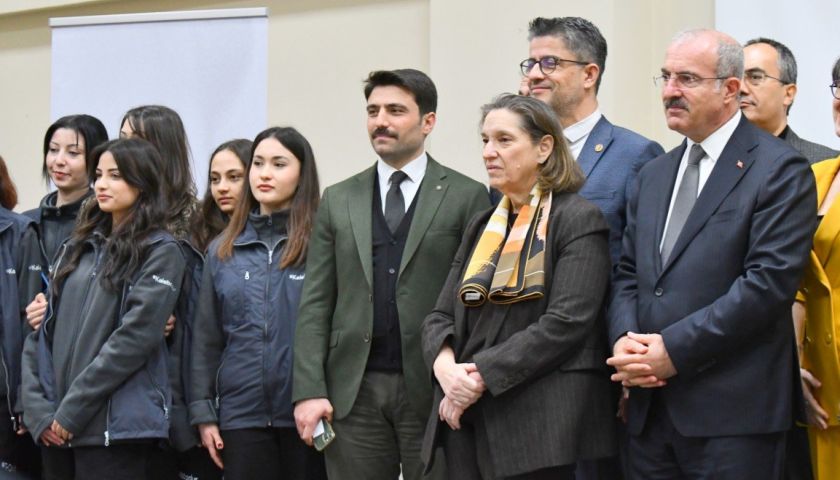 Çanakkale Onsekiz Mart Üniversitesi ve Kale Grubu İş Birliğiyle “Dr. İbrahim Bodur Yenilikçi Yüzey Tasarımı Atölyesi” Açıldı