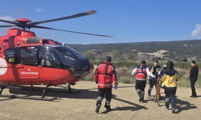 Gökçeada’da rahatsızlanan hasta helikopter ambulansla Çanakkale’ye sevk edildi   