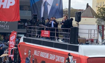 Çanakkale Cumhuriyet Meydanı Hıncahınç Doldu: Muharrem Erkek’ten “Her Şey Çok Güzel Olacak” Mesajı